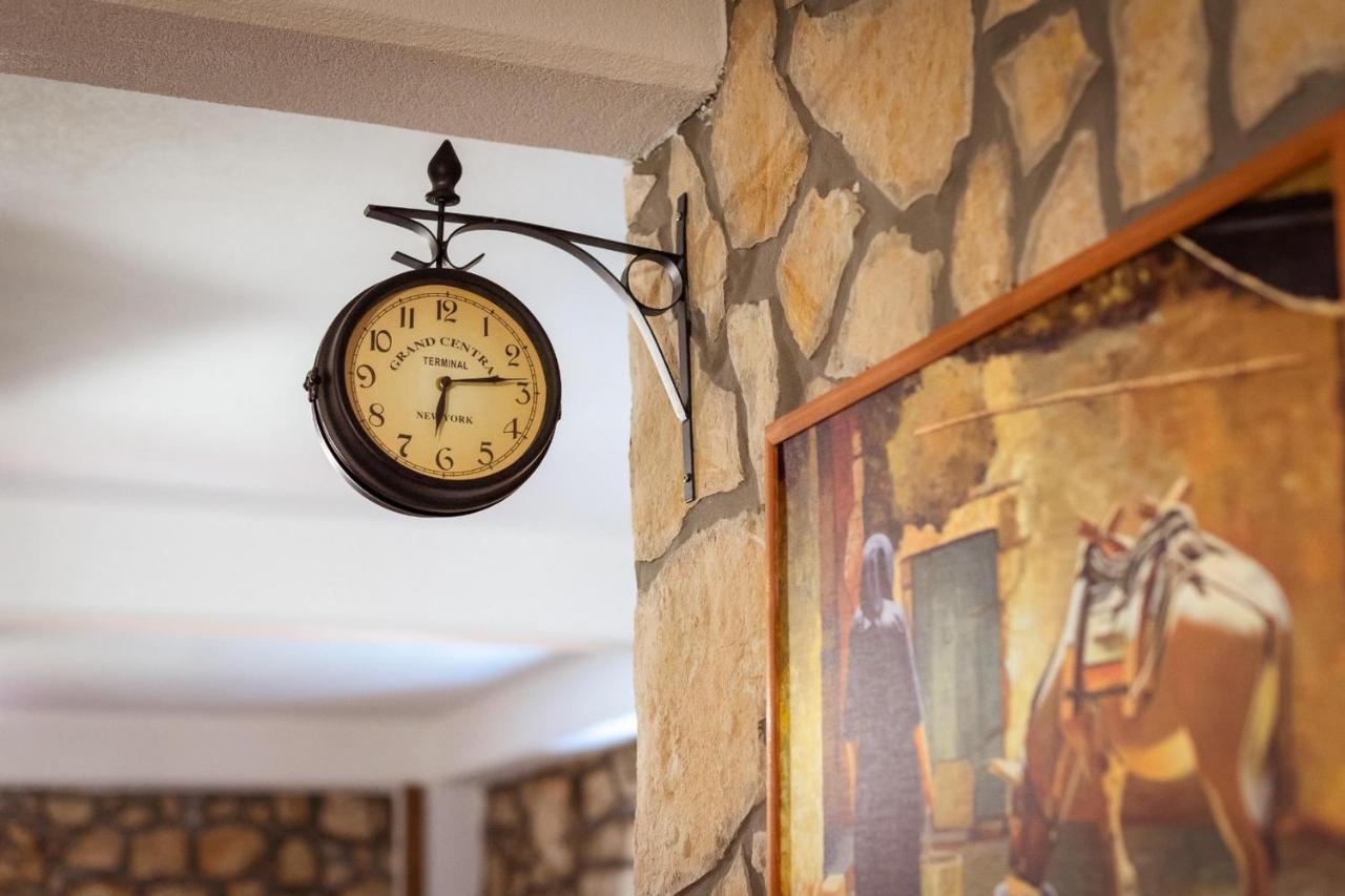Villa Lazini Dvori Stasevica エクステリア 写真