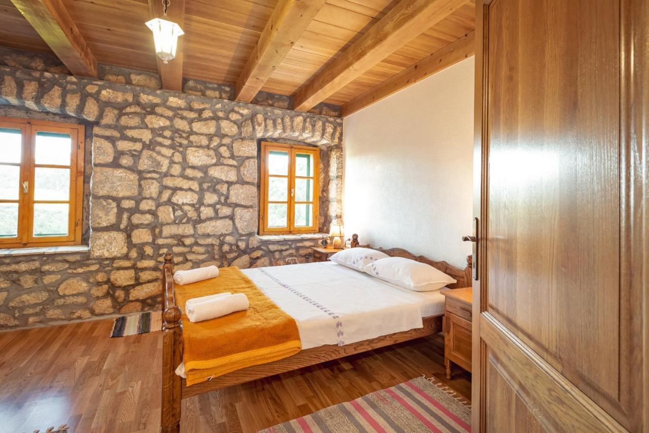 Villa Lazini Dvori Stasevica エクステリア 写真
